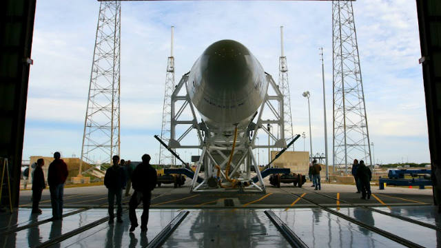 SpaceX, Falcon 9, Commercial Space Cargo, NASA