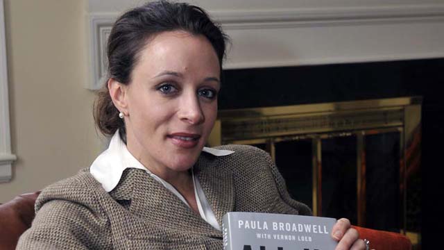 Paula Broadwell, David Petraeus. 