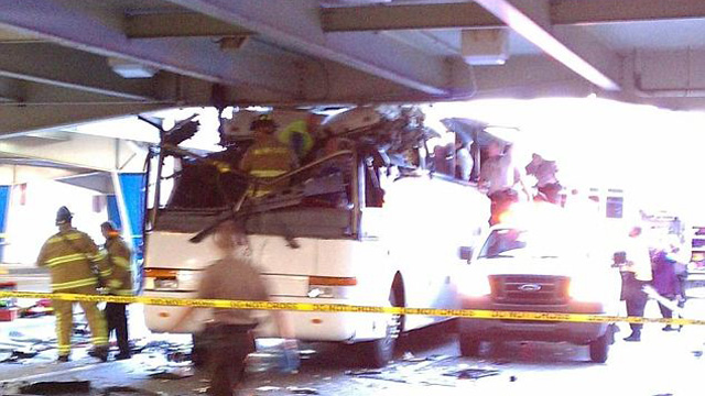 double-decker bus miami airport dead