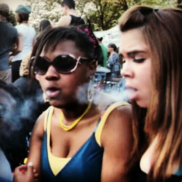 girls smoking pot, seattle, washington, weed legal