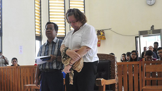 Lindsay Sandiford listens to interpreter at her verdict trial for smuggling cocaine into Bali