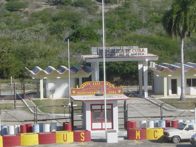 North_east_gate,_Guantanamo_Bay,_Cuba