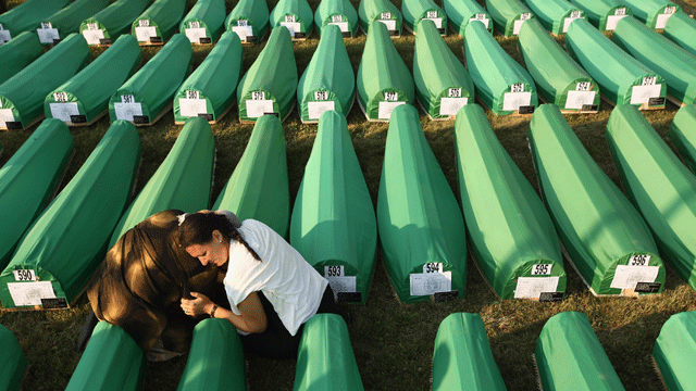Srebrenica massacre, serbia, massacre, coffins, victims