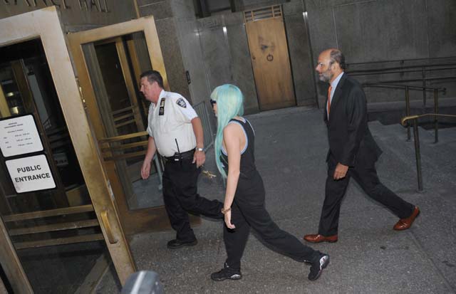 Amanda Bynes, Blue Wig, Hair, Court Room, Hearing, Court, Arrest, Police, Manhattan, NY, Criminal Court, Trial, Marijuana, Bong