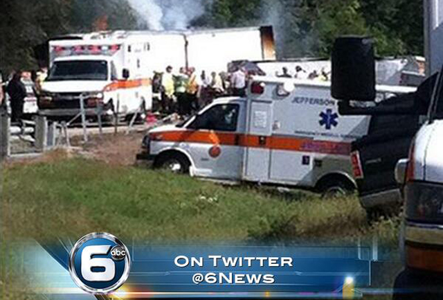 Jefferson County Bus Crash, Tennessee Bus Crash, Six people killed in Tennessee Bus Crash, Interstate 40 bus crash. 