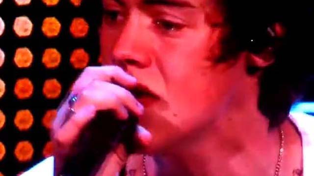 Harry Styles Crying at Concert, Harry Styles Cries on Stage, One Direction Concert Harry Styles Crying, Harry Styles Crying Over Again Video