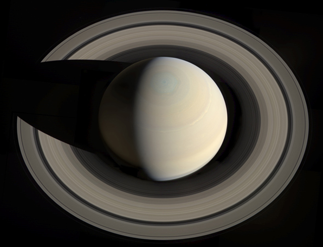 hexagonal storm on Saturn 