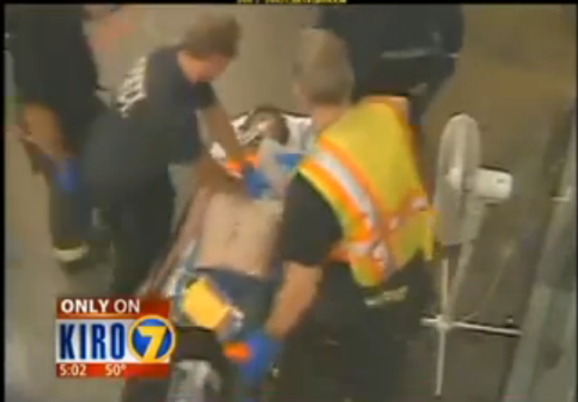 Saffioti being rushed to the hospital just around 35 minutes after eating and being ignored by guards. (Via KIRO7)