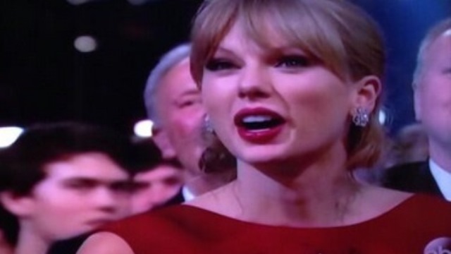 Taylor Swift Pinnacle Award 2013 CMAs, Taylor Swift Presented With Pinnacle Award, 2013 CMA Awards Taylor Swift