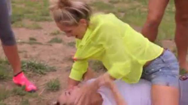 Gypsy Sisters Fight on Video, Gypsy Sisters Nettie Kayla, Nettie and Kayla Fight, Gypsy Sisters Beating, Gypsy Sisters Beat Down, Gypsy Sisters Girl on Girl Fight