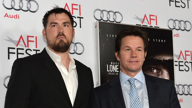 Marcus Luttrell and Mark Wahlberg in lone survivor movie