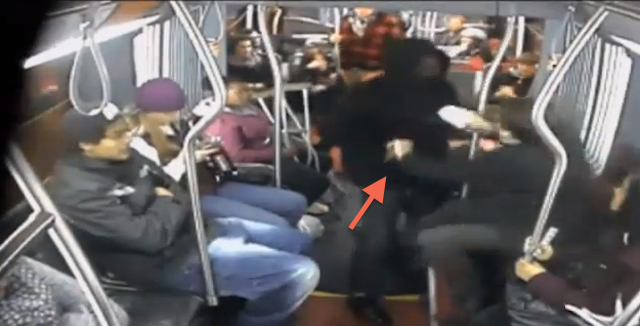 Watch Seattle Bus Passengers Tackle Armed Robber Video 