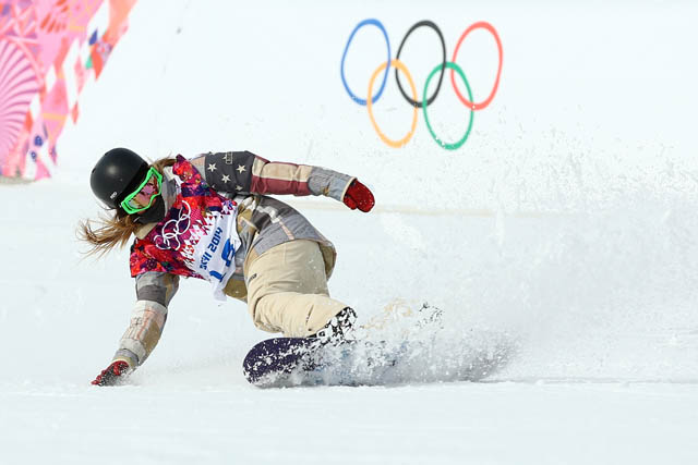 Anderson carves her way down the Slopestyle course at Sochi. (Getty)