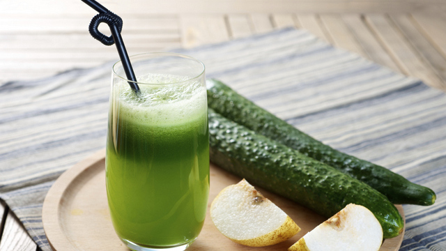 cucumber and pear detox drink