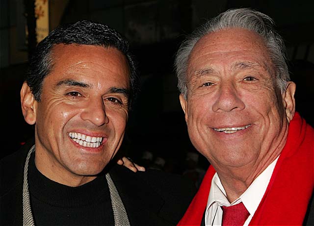 Los Angeles Mayor and Parade Grand Marshal Antonio Villaraigosa poses with Los Angeles Clippers owner Donald T. Sterling prior to the 2005 Hollywood Christmas Parade on November 27, 2005 in Hollywood, California