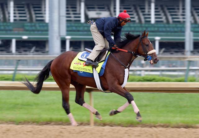 Wicked STrong runs on the track April 30 at Churchill Downs. (Getty)