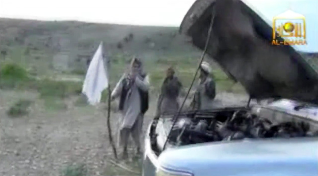 bowe bergdahl release, taliban hold white flags