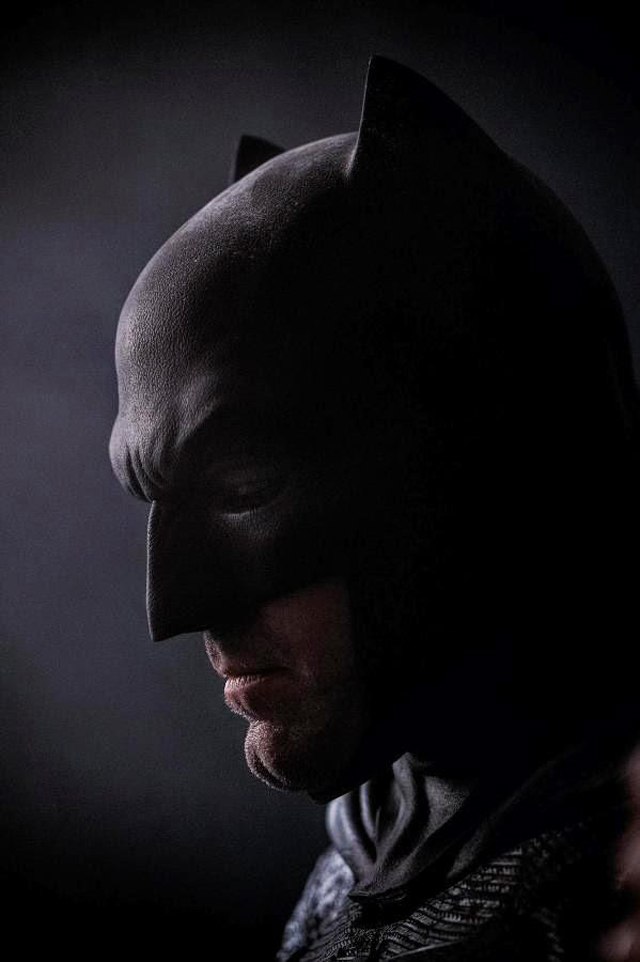 The 1st look at Ben Affleck as Batman. 