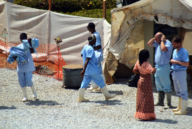 Sierra Leone Cheif Ebola Doctor Contracts Ebola