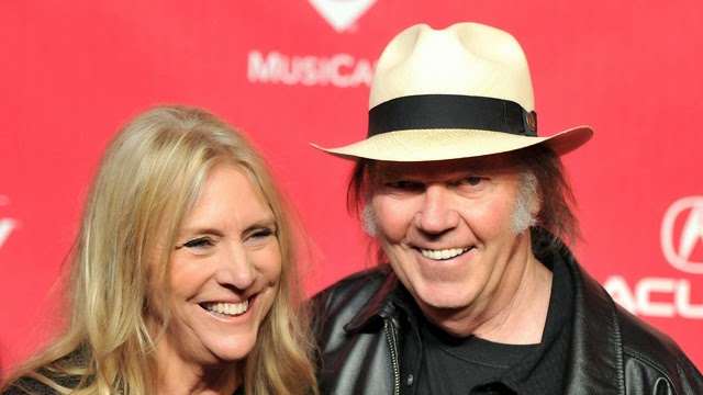 Neil Young Wife Pegi, Pegi Young, Neil Young Divorce, Neil Young And Pegi Young, Neil Young Break Up