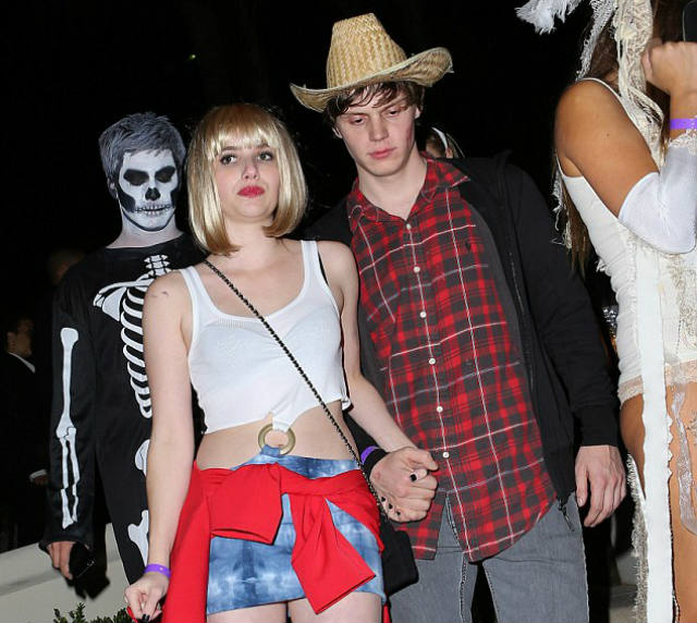 Emma Roberts Dons Aunt Julia's Hooker Costume for Party