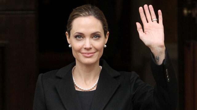 Angelina Jolie Masectomy: Celebrity Women Twitter Reactions