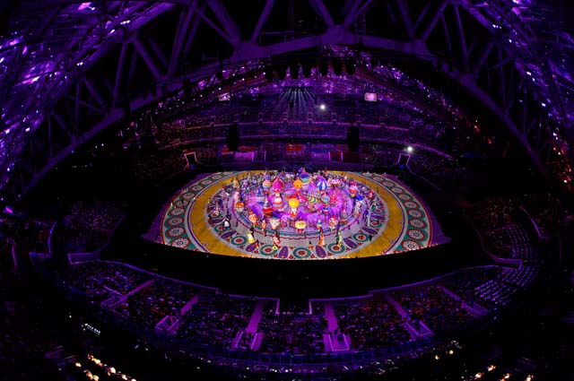 Snowflake fail at Sochi Olympics Opening Ceremony