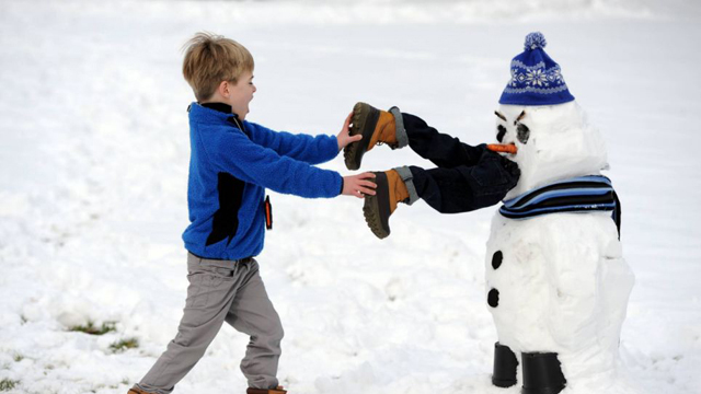 Funny Snowman Pictures: 20 Best Snowmen Ever Made Photos | Heavy.com