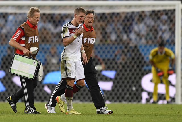 Schweinsteiger bloody in world cup final