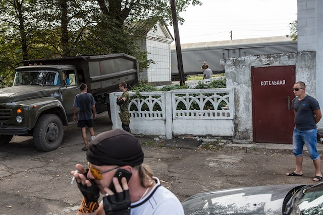 MH17 victims bodies, Malaysian Airlines plane shot down, Russian separatists, Torez, Ukraine