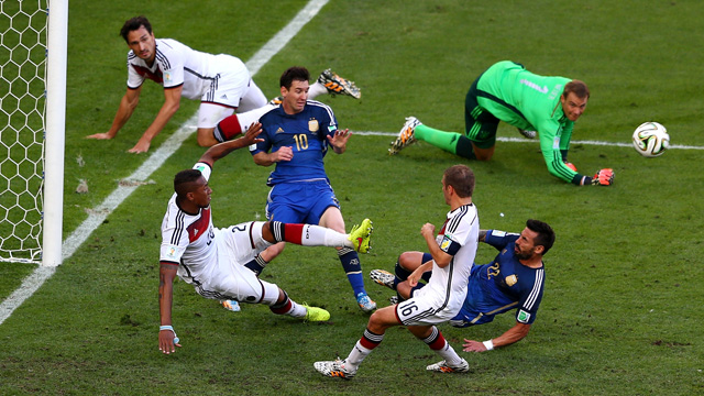 Germany Argentina goalmouth scramble
