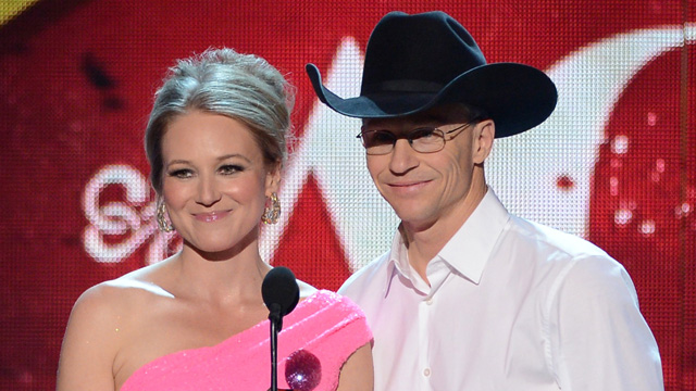 Jewel Moved On With An NFL Player After Her Divorce From Ty Murray