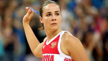 Becky Hammon, Spurs Coach: 5 Fast Facts You Need to Know