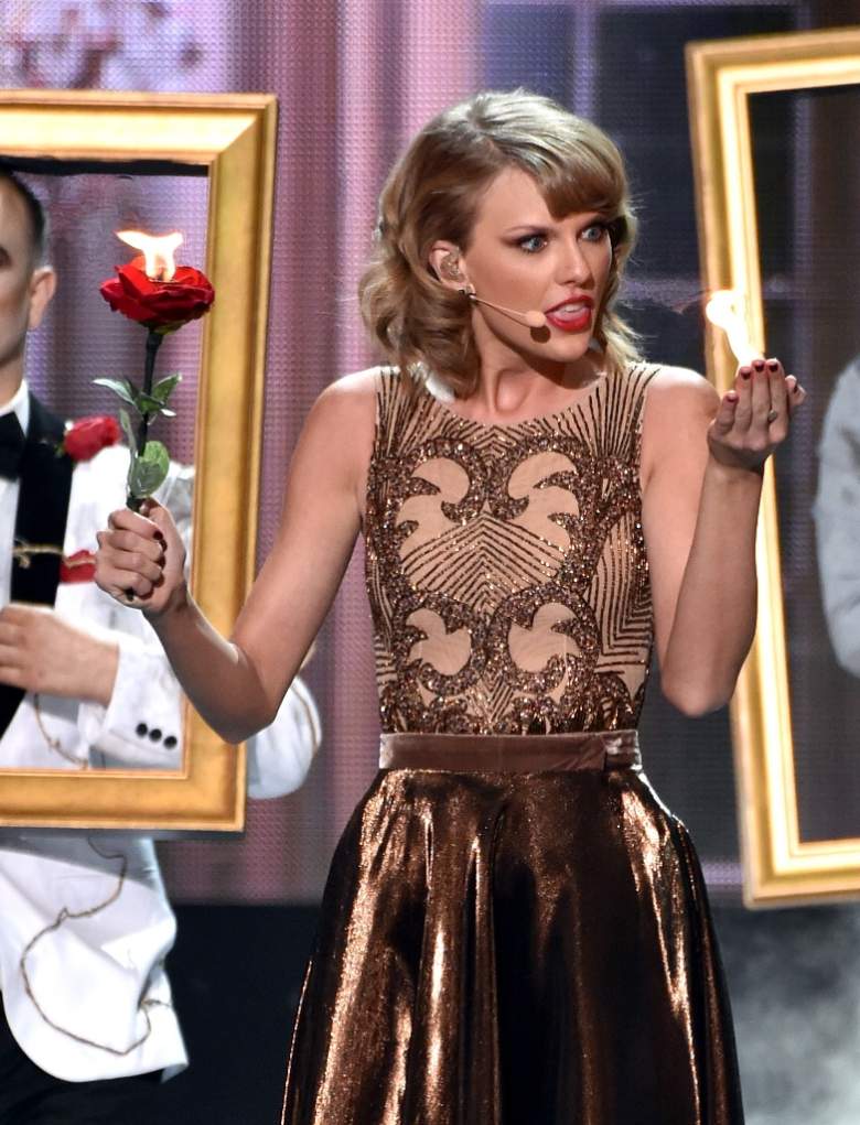 Taylor Swift American Music Awards 2014 Performance Photos