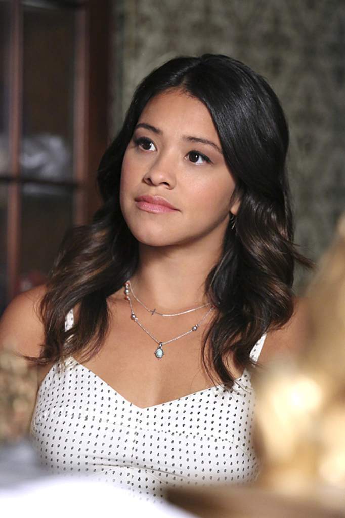 Gina Rodriguez On Jane The Virgin Pictures You Need To