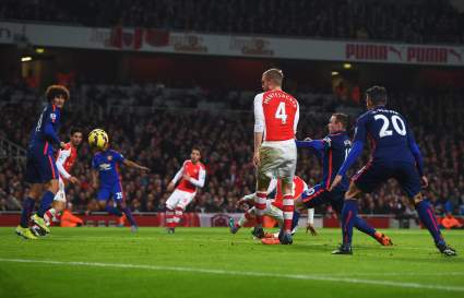 WATCH: Keiran Gibbs Own Goal for Arsenal vs. Manchester U