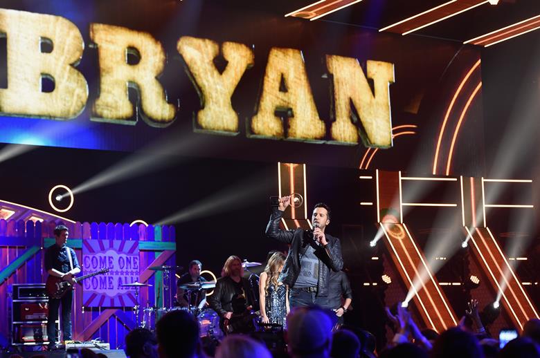 Luke Bryan American Country Countdown Awards 2014, American Country Countdown Awards Performances, American Country Countdown Awards Red Carpet, American Country Countdown Awards Show