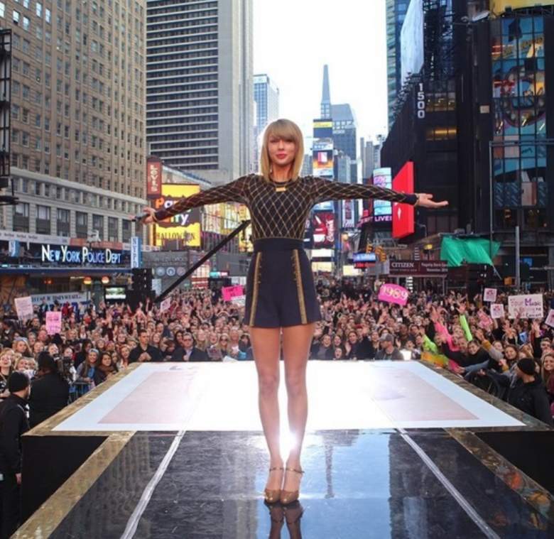 Taylor Swift New Years Eve Performance, Dick Clarks New Years Rockin Eve 2014 Performances, Dick Clarks New Years Rockin Eve With Ryan Seacrest, Ryan Seacrest New Years Eve Performances