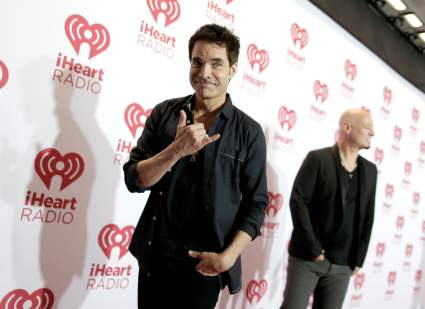 Pat Monahan to Sing National Anthem at AFC Championship Game