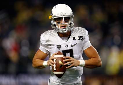 WATCH: Marcus Mariota Throws 1st Quarter Touchdown Pass
