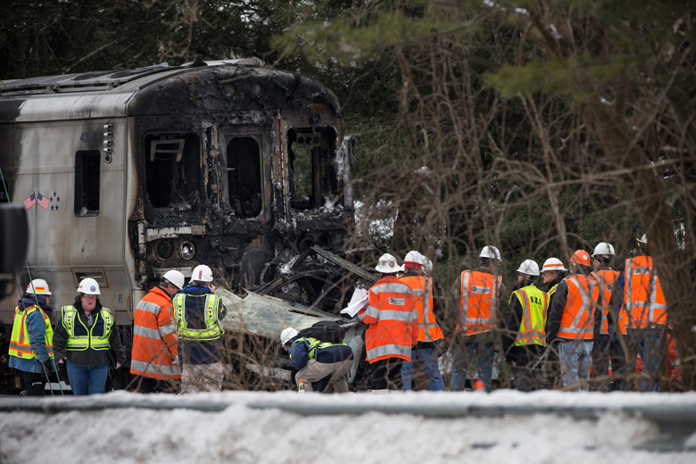 Jeep Cherokee Valhalla New York Metro North Crash Dead Victims.