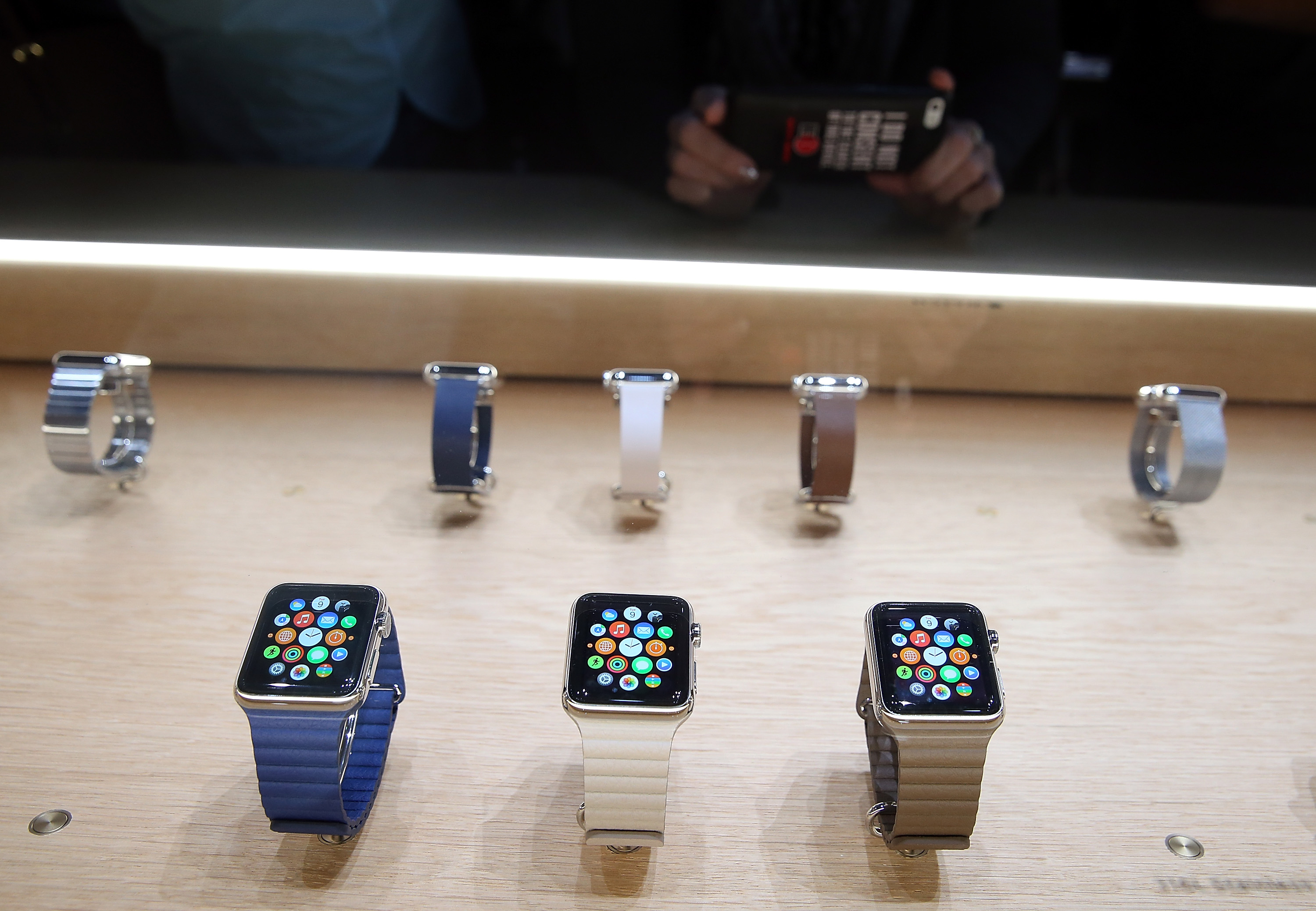 Apple Watch Price, Specs, Features & Release Date Info