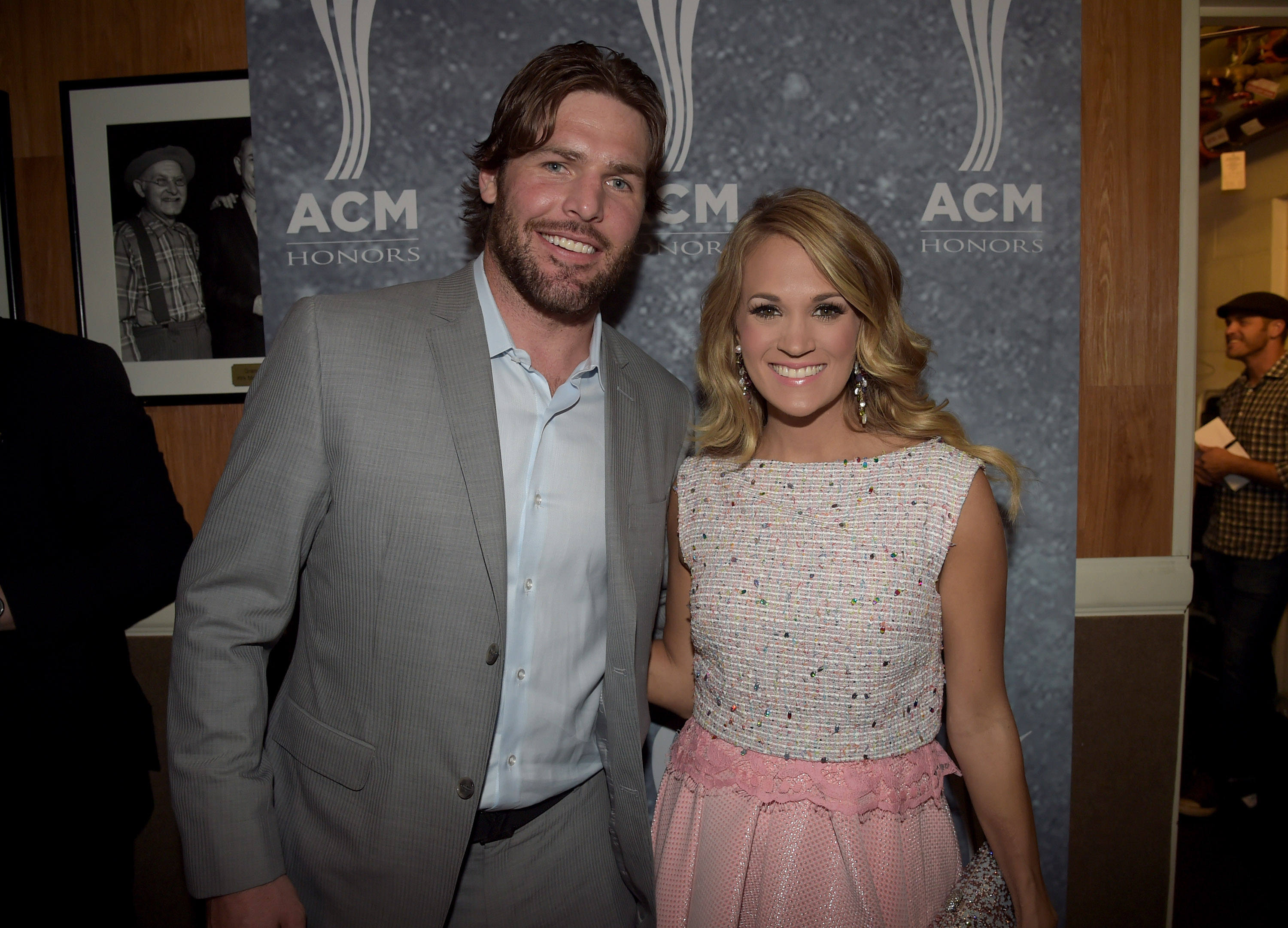 is carrie underwood married