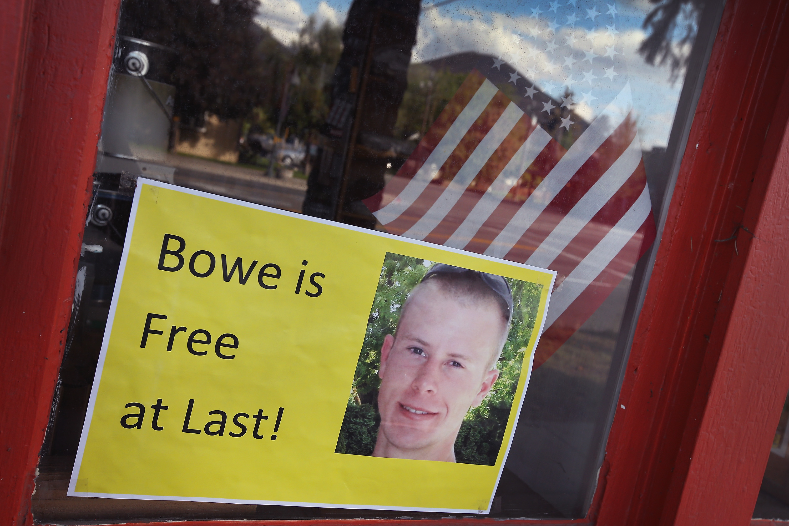 A sign in a store window of Bergdhal's Idaho hometown after his release. (Getty)