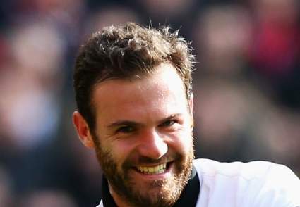 WATCH: Juan Mata Scores Goal on Scissor Kick for Manchester United Against Liverpool