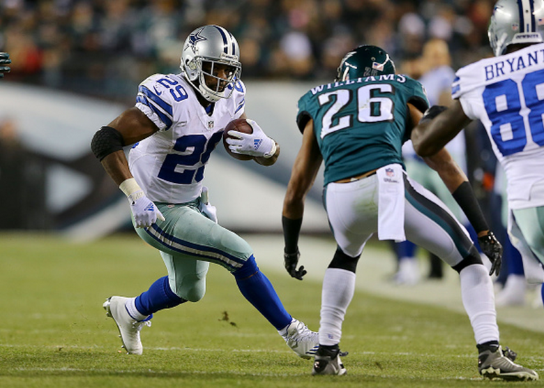 DeMarco Murray #29 of the Dallas Cowboys runs with the ball in the first quarter against the Philadelphia Eagles at Lincoln Financial Field on December 14, 2014 in Philadelphia, Pennsylvania. (Getty)