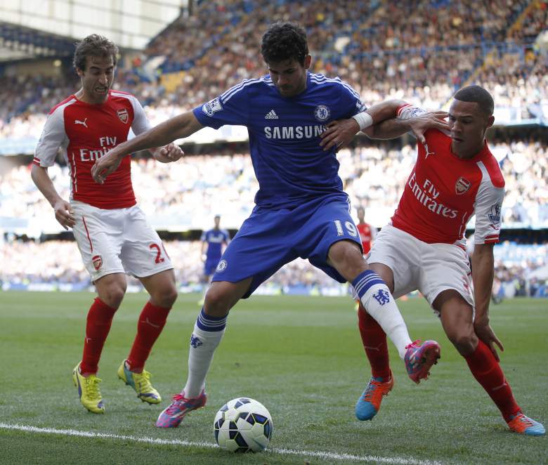 Diego Costa (2nd L) has missed the last month for Chelsea, but the Blues haven't lost.  (Getty)