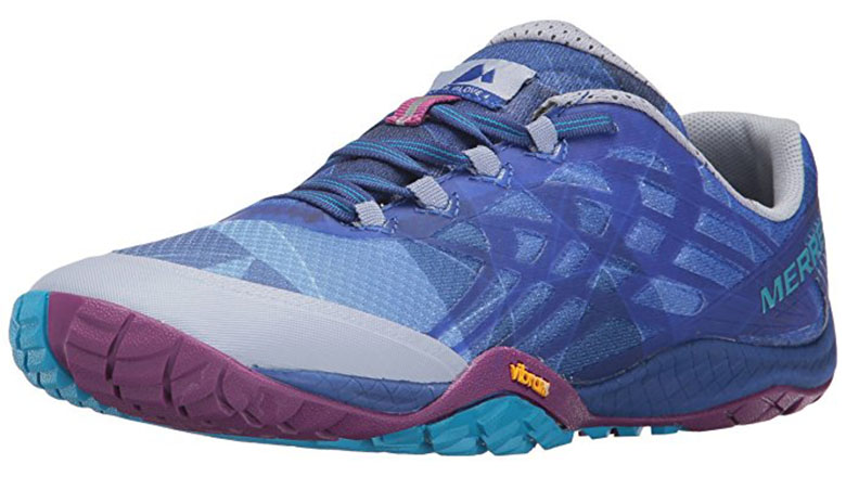 womens trail running shoe