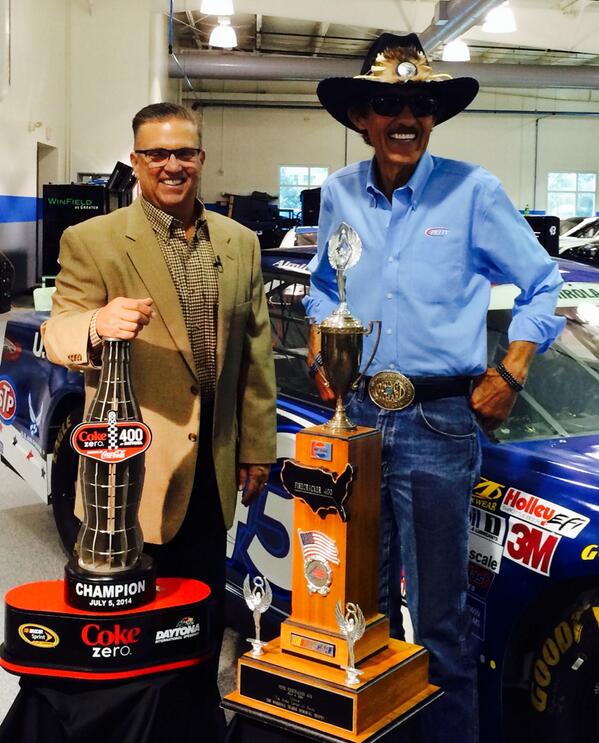Byrnes with racing legend Richard Petty. (Twitter)
