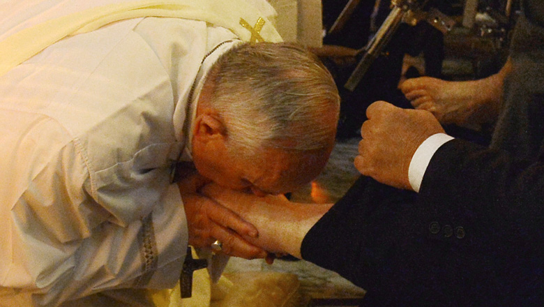 washing of the feet, pope francis holy thursday